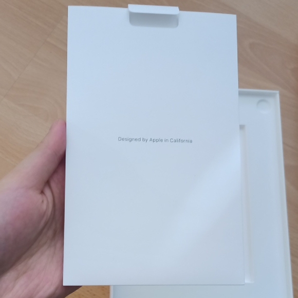 EMPTY iPad Air 11 Inch (M3) Box - Picture 6 of 7